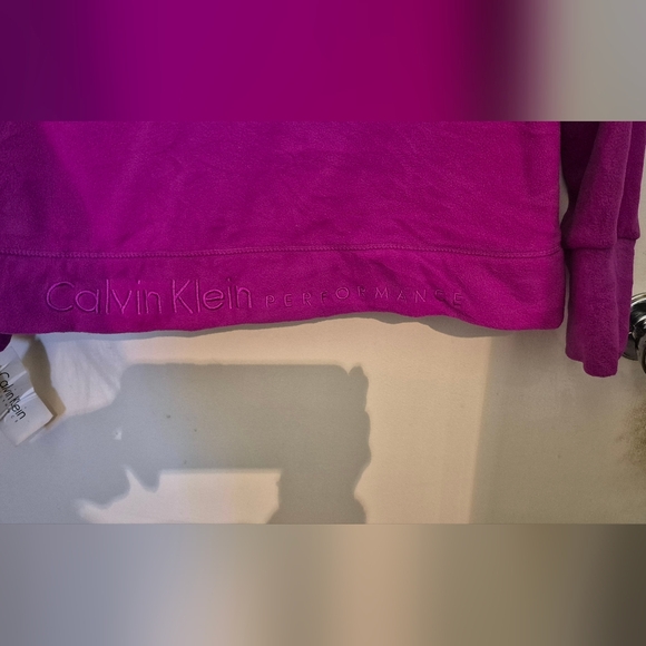 Calvin Klein Magenta Fleece Jacket SZ.S NWT - Picture 3 of 6